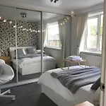 홈스테이 Fairy Dell 24-7 Check In, Cozy Lockable Rooms, Tv, Tea Tray With Choccies, Free Wifi And Parking, Coa, Are Welcome