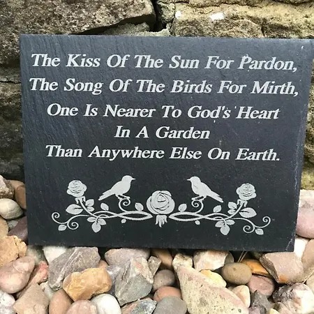 Fairy Dell - 247 Check In Boutique With Cozy Lockable Rooms, Tv, Tea Tray With Choccies, Free Wifi And Parking, Coa, Are Welcome Kwatera prywatna Bradford (West Yorkshire)