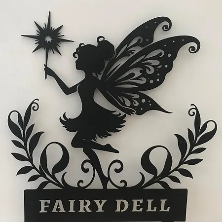 Fairy Dell Guesthouse, With Cozy Lockable Rooms, Tv, Tea Tray With Choccies, Free Wifi And Parking, 24hr Check In, Coa, Are Welcome