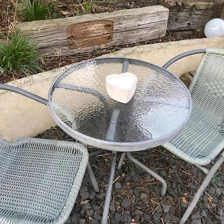 Fairy Dell - 247 Check In Boutique With Cozy Lockable Rooms, Tv, Tea Tray With Choccies, Free Wifi And Parking, Coa, Are Welcome