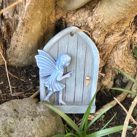 Fairy Dell Guesthouse, With Cozy Lockable Rooms, Tv, Tea Tray With Choccies, Free Wifi And Parking, 24hr Check In, Coa, Are Welcome בית אירוח בראדפורד
