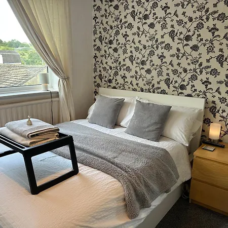 Fairy Dell 24-7 Check In, Cozy Lockable Rooms, Tv, Tea Tray With Choccies, Cooling Fans, Free Wifi And Parking, Coa, Are Welcome Habitación en casa particular