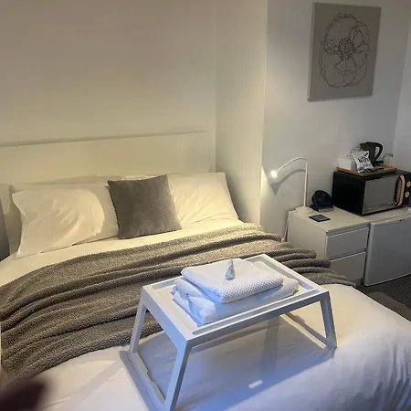 Fairy Dell - 247 Check In Boutique With Cozy Lockable Rooms, Tv, Tea Tray With Choccies, Free Wifi And Parking, Coa, Are Welcome