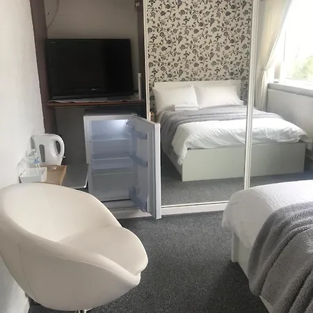 Fairy Dell 24-7 Check In, Cozy Lockable Rooms, Tv, Tea Tray With Choccies, Free Wifi And Parking, Coa, Are Welcome