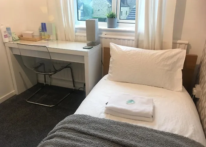 Fairy Dell 24-7 Check In, Cozy Lockable Rooms, Tv, Tea Tray With Choccies, Free Wifi And Parking, Coa, Are Welcome * Bradford (West Yorkshire)