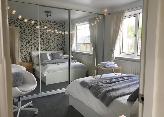 홈스테이 Fairy Dell 24-7 Check In, Cozy Lockable Rooms, Tv, Tea Tray With Choccies, Free Wifi And Parking, Coa, Are Welcome