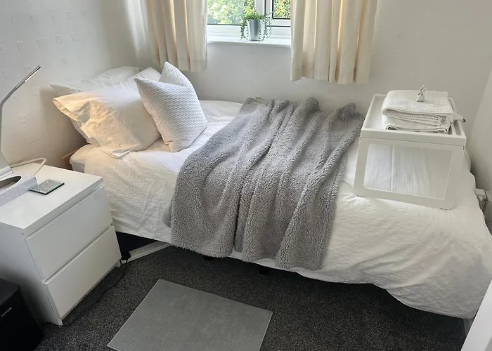 홈스테이 Fairy Dell 24-7 Check In, Cozy Lockable Rooms, Tv, Tea Tray With Choccies, Free Wifi And Parking, Coa, Are Welcome