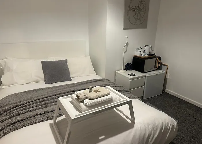 홈스테이 Fairy Dell 24-7 Check In, Cozy Lockable Rooms, Tv, Tea Tray With Choccies, Free Wifi And Parking, Coa, Are Welcome *