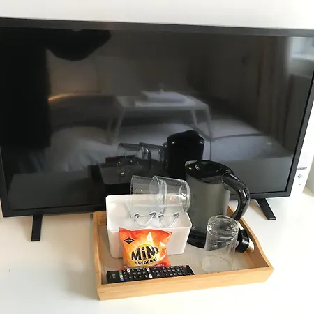 Fairy Dell - 247 Check In Boutique With Cozy Lockable Rooms, Tv, Tea Tray With Choccies, Free Wifi And Parking, Coa, Are Welcome Bradford (West Yorkshire)