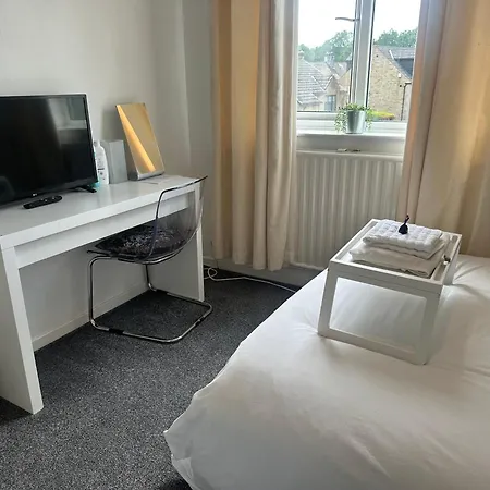 Quarto em Acomodações Particulares Fairy Dell - 247 Check In Boutique With Cozy Lockable Rooms, Tv, Tea Tray With Choccies, Free Wifi And Parking, Coa, Are Welcome Bradford (West Yorkshire)