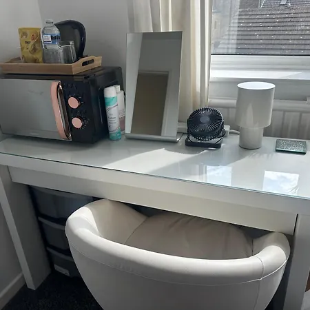 Fairy Dell - 247 Check In Boutique With Cozy Lockable Rooms, Tv, Tea Tray With Choccies, Free Wifi And Parking, Coa, Are Welcome Quarto em Acomodações Particulares *